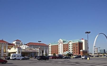 Casino Queen Hotel St. Louis Exterior foto